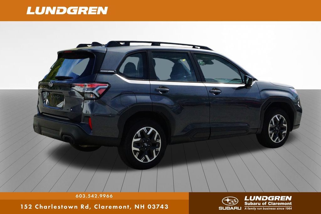 2025 Subaru Forester Base photo 2