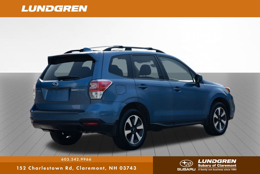 2018 Subaru Forester 2.5i Premium photo 3