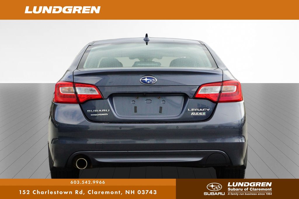2017 Subaru Legacy 2.5i photo 3