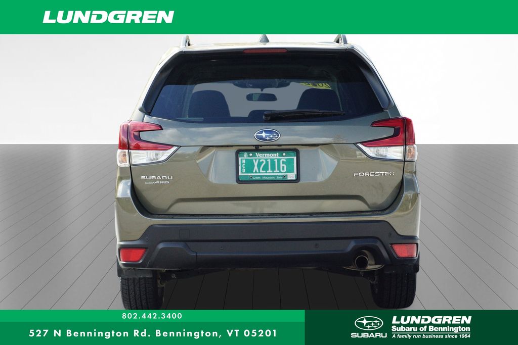 2022 Subaru Forester Limited photo 4