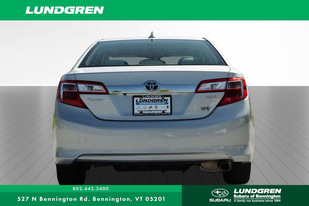 2013 Toyota Camry Hybrid LE photo 4