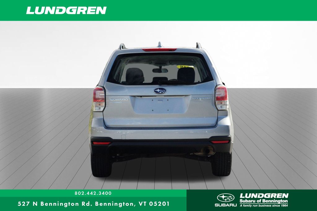 2018 Subaru Forester 2.5i photo 4