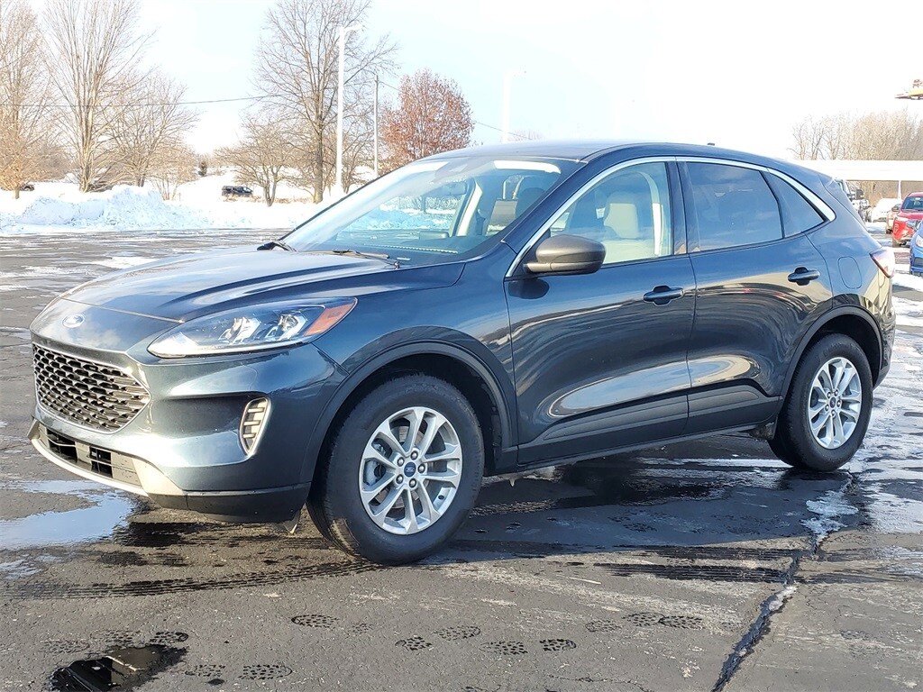 Used 2022 Ford Escape SE SUV