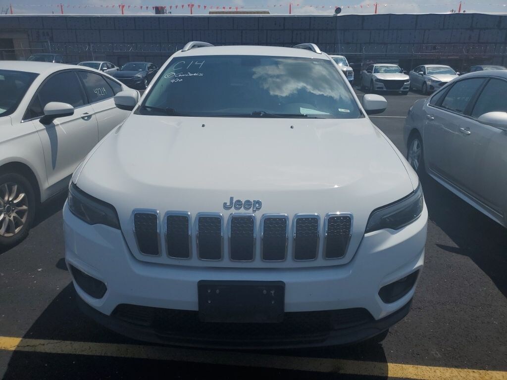 Used 2019 Jeep Cherokee Latitude SUV