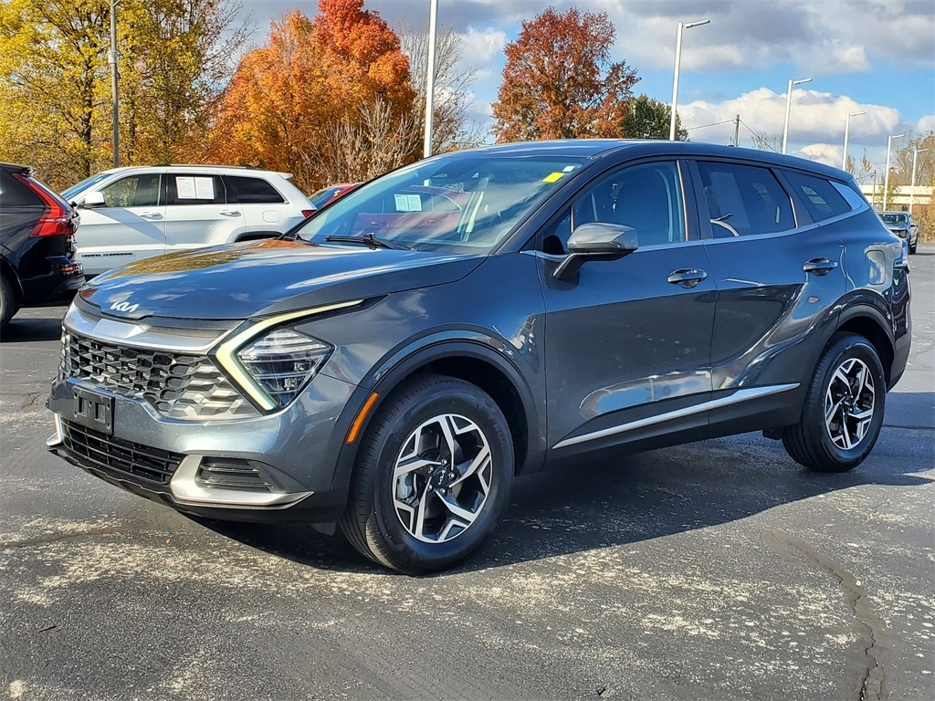 Used 2024 Kia Sportage LX SUV