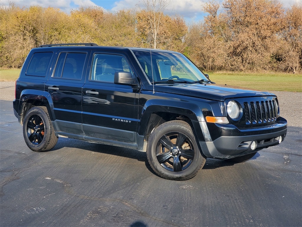 Used 2013 Jeep Patriot Sport with VIN 1C4NJRBBXDD168085 for sale in Owosso, MI