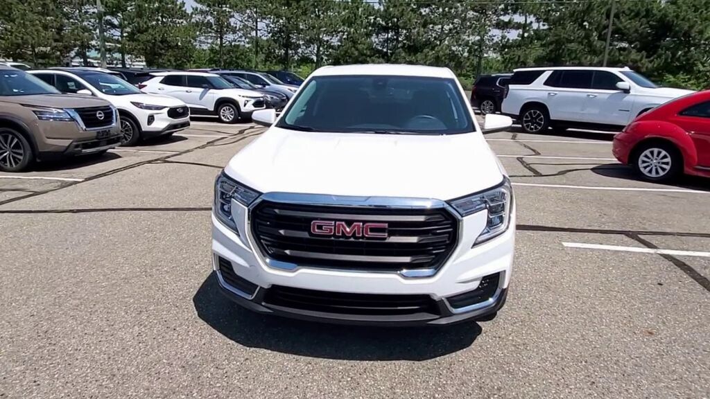 Used 2023 GMC Terrain SLE SUV