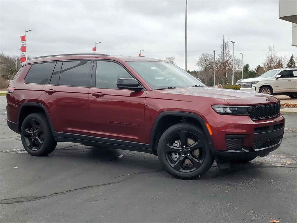Used 2023 Jeep Grand Cherokee L Altitude SUV