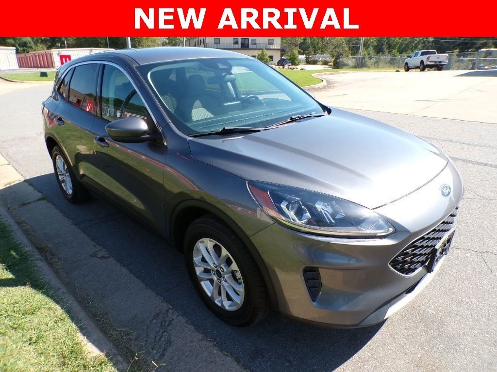 2021 Ford Escape SE's photo
