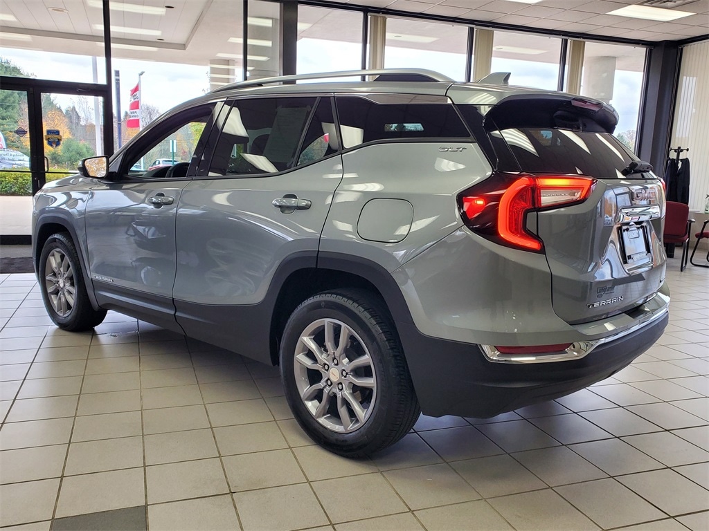 Used 2024 GMC Terrain SLT SUV