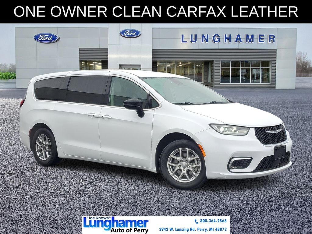 Used 2024 Chrysler Pacifica Touring L Minivan/Van