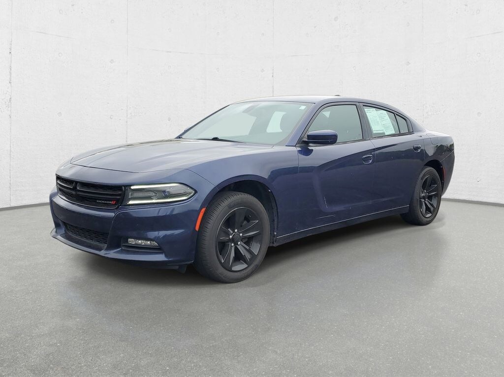 Used 2015 Dodge Charger SXT Sedan