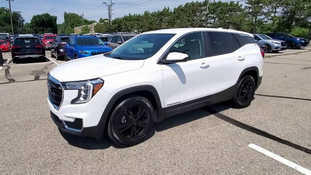 Used 2023 GMC Terrain SLE SUV