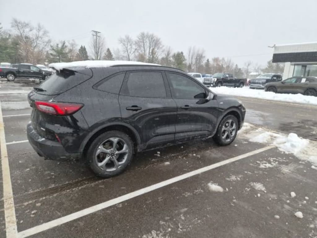 Used 2025 Ford Escape ST-Line
