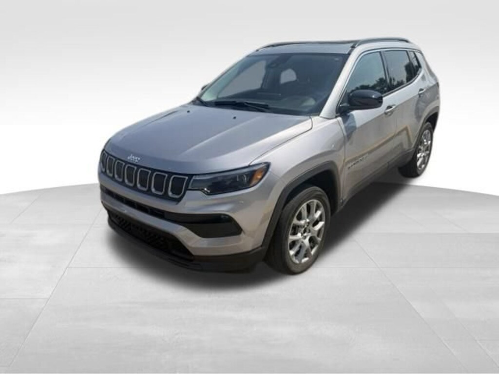 Used 2022 Jeep Compass Latitude Lux 4x4 SUV