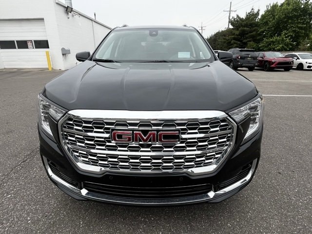 Used 2024 GMC Terrain Denali with VIN 3GKALXEG1RL286603 for sale in Waterford, MI