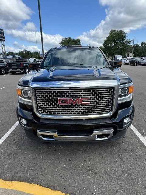 Used 2016 GMC Sierra 2500 Denali HD Denali with VIN 1GT12UE86GF237748 for sale in Waterford, MI