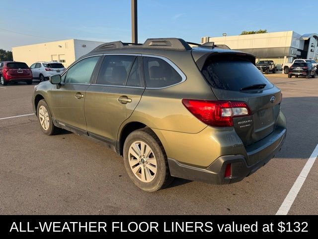 2019 Subaru Outback 2.5i Premium photo 3
