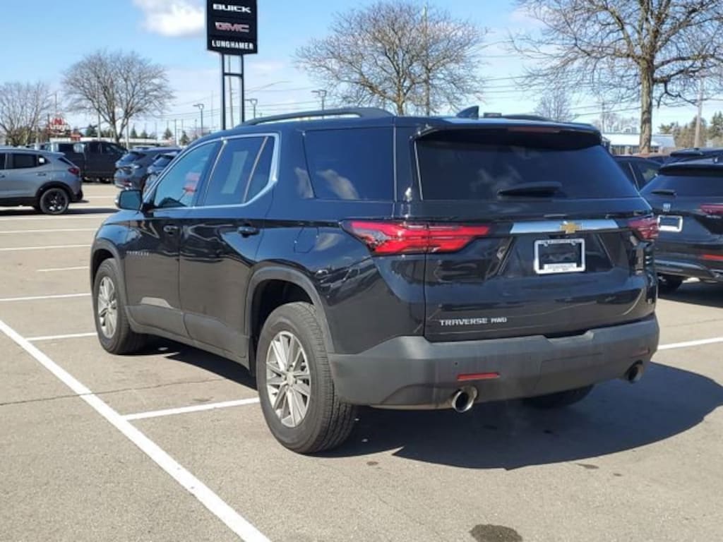 Used 2022 Chevrolet Traverse LT Cloth SUV