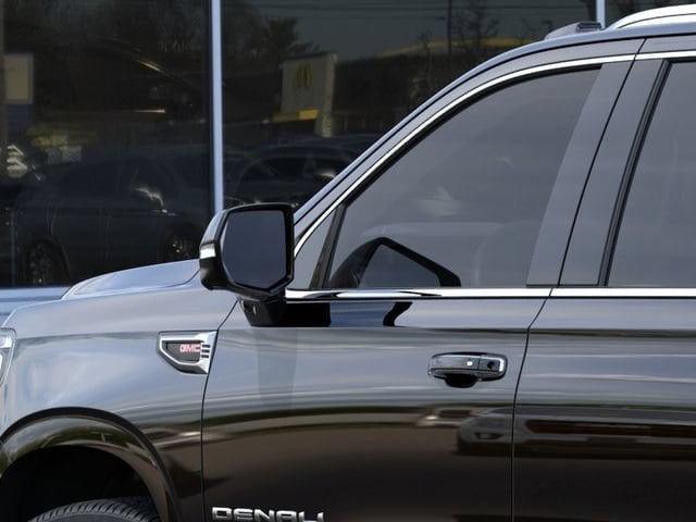 2026 GMC Yukon XL Denali - Photo 12