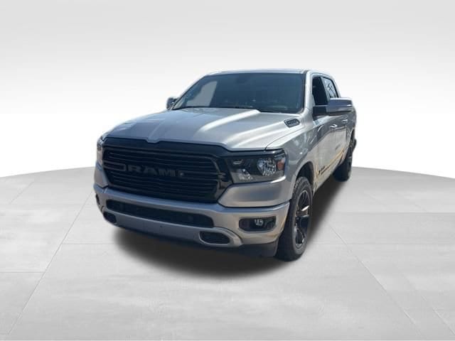 2020 RAM 1500 Big Horn/Lone Star 4x4 Crew Cab 5'7's photo