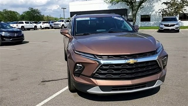 Used 2023 Chevrolet Blazer 3LT with VIN 3GNKBJRSXPS106138 for sale in Waterford, MI