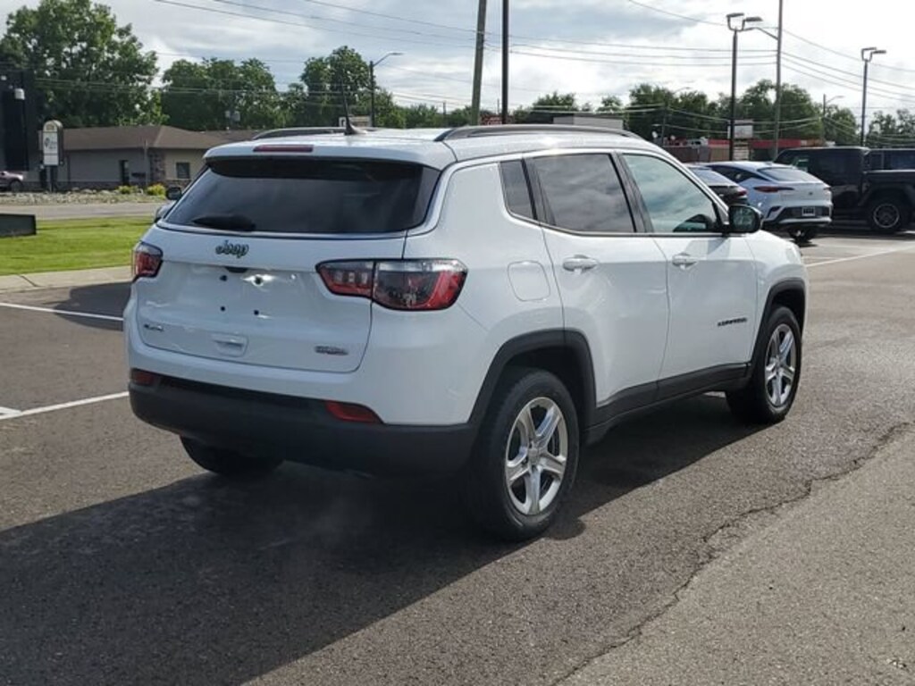 Used 2023 Jeep Compass Latitude 4x4 SUV