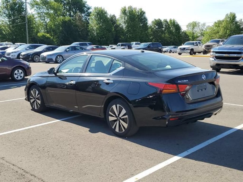 Used 2022 Nissan Altima SV FWD Sedan