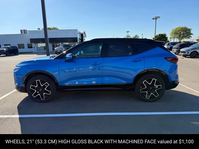 2024 Chevrolet Blazer RS photo 2