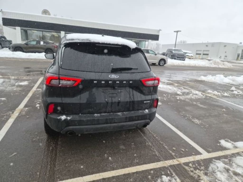 Used 2025 Ford Escape ST-Line