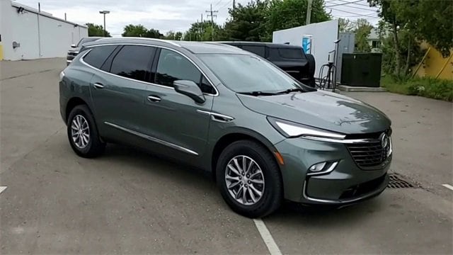 Used 2022 Buick Enclave Essence with VIN 5GAEVAKW9NJ163618 for sale in Waterford, MI