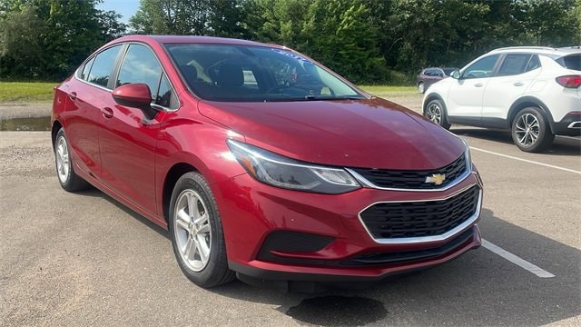 Used 2017 Chevrolet Cruze LT with VIN 1G1BE5SM9H7202676 for sale in Waterford, MI