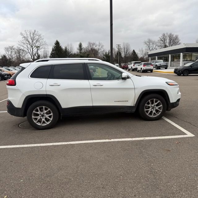 2015 Jeep Cherokee Latitude photo 3