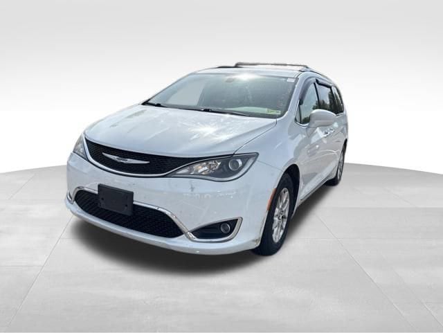 2020 Chrysler Pacifica Touring L's photo