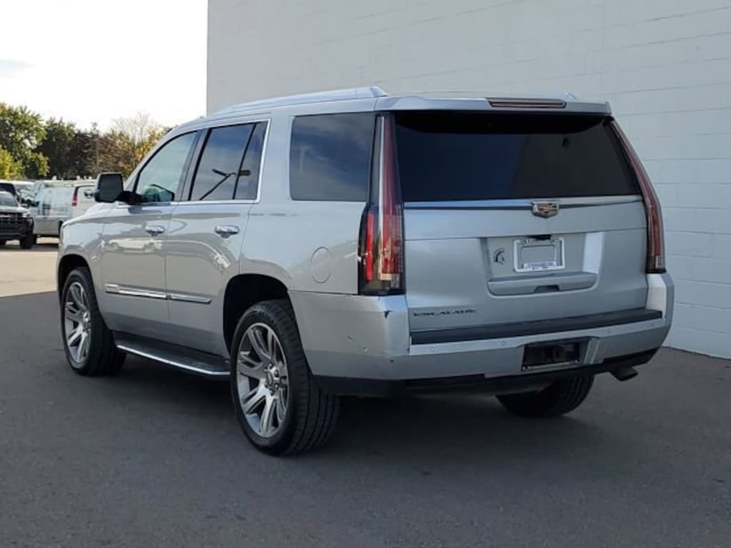 Used 2017 CADILLAC Escalade Luxury SUV