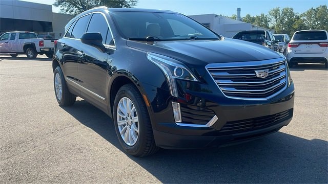 Used 2017 Cadillac XT5 Base with VIN 1GYKNARS5HZ150420 for sale in Waterford, MI