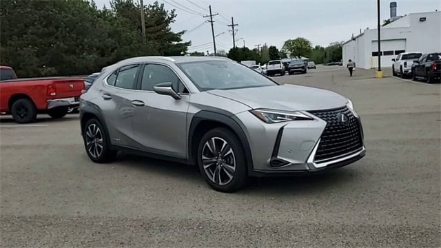 Used 2019 Lexus UX Hybrid 250h with VIN JTHU9JBH7K2006383 for sale in Waterford, MI