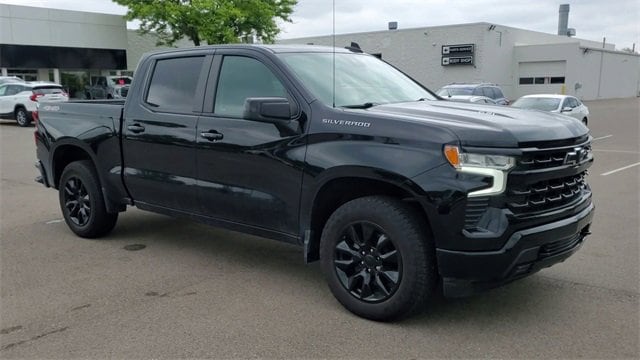 Used 2023 Chevrolet Silverado 1500 RST with VIN 1GCUDEEL8PZ311963 for sale in Waterford, MI