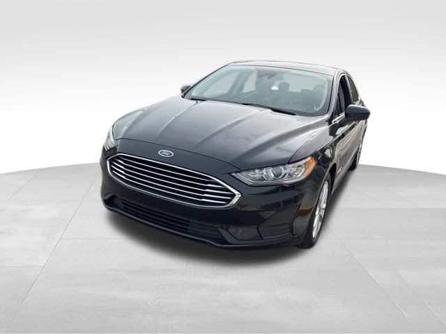 2019 Ford Fusion SE's photo