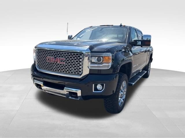 2015 GMC Sierra 4WD Crew Cab Short Box's photo