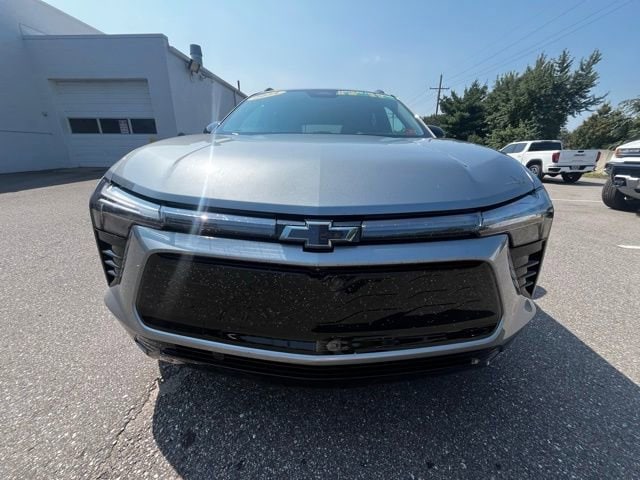 Used 2024 Chevrolet Blazer EV RS with VIN 3GNKDCRJ6RS143266 for sale in Waterford Township, MI