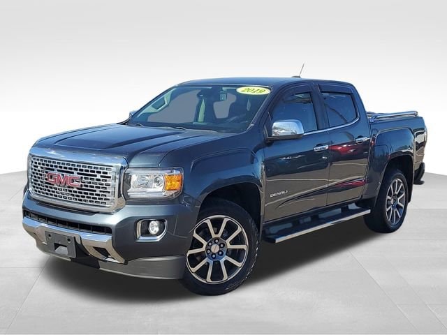 2019 GMC Canyon 4WD Denali Crew Cab Short Box's photo