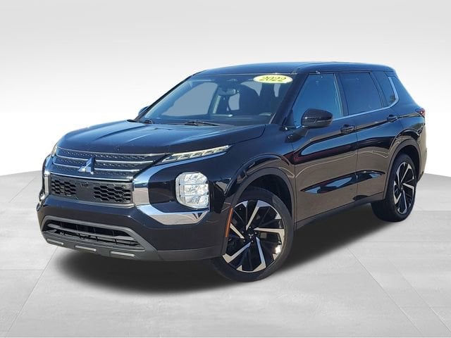 2022 Mitsubishi Outlander ES 2WD's photo