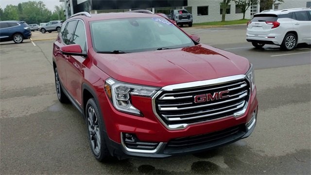 Used 2022 GMC Terrain SLT with VIN 3GKALVEV6NL215460 for sale in Waterford, MI