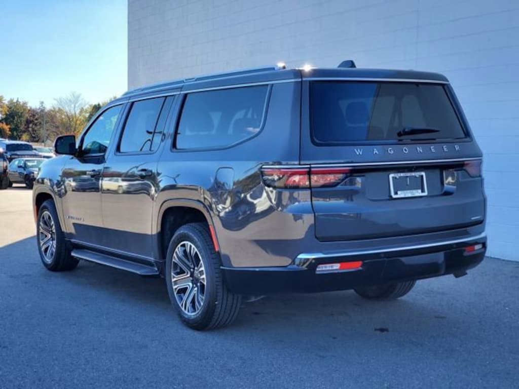 Used 2024 Jeep Wagoneer L Series II