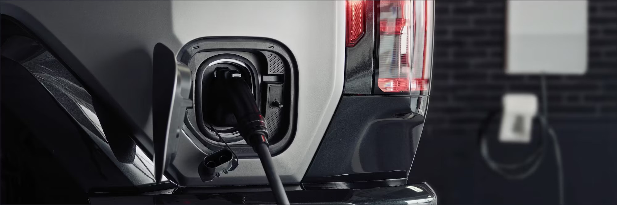 2026-hummer-ev-pic-charging-.jpg