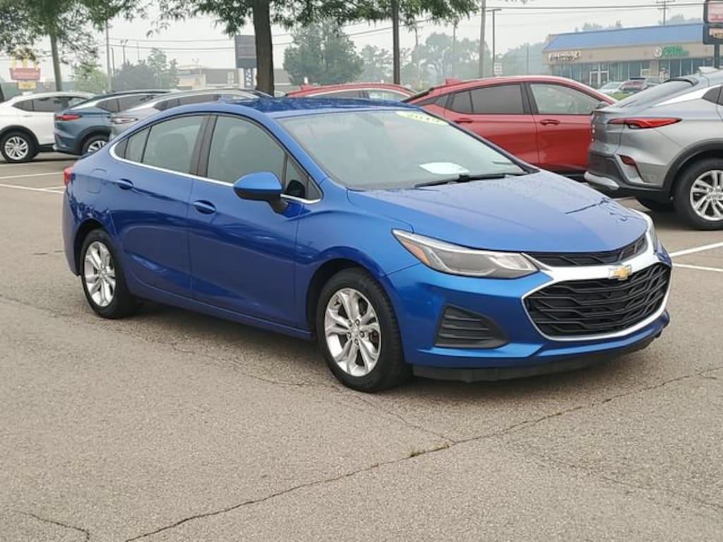 Used 2019 Chevrolet Cruze LT Car