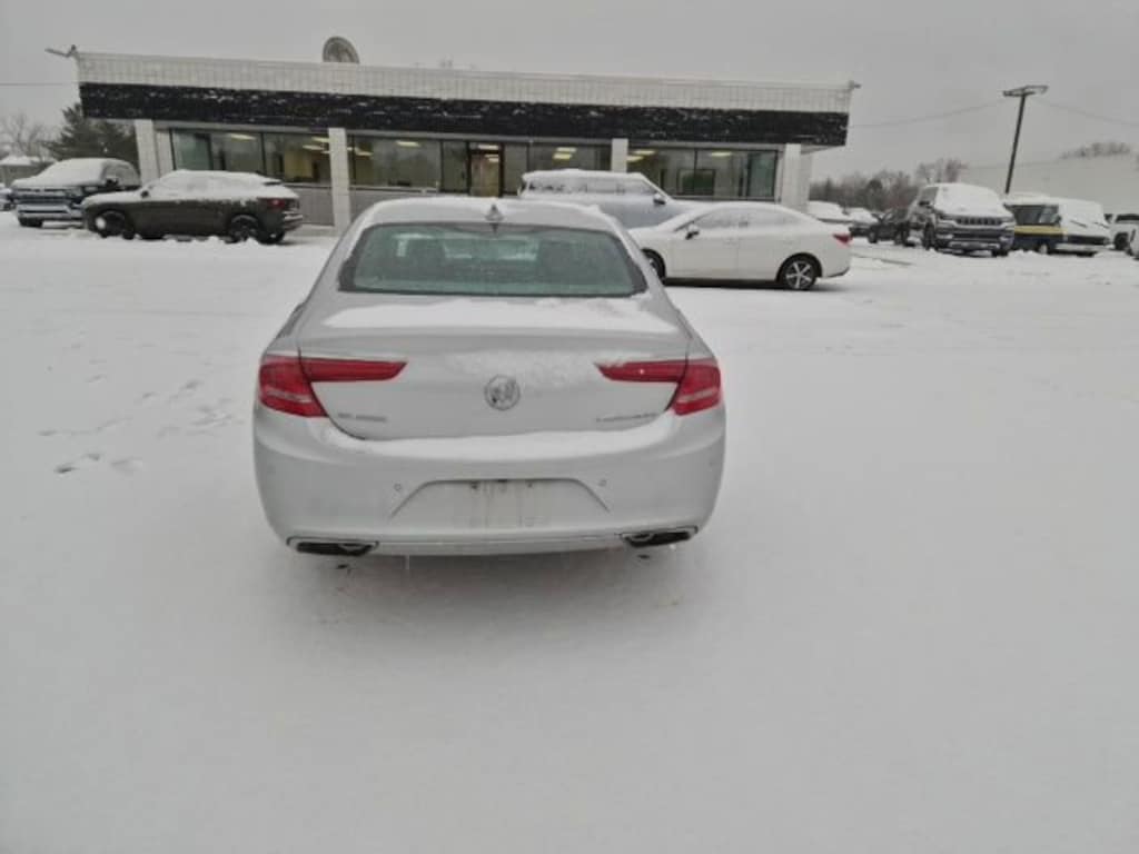 Used 2017 Buick Lacrosse Essence Car