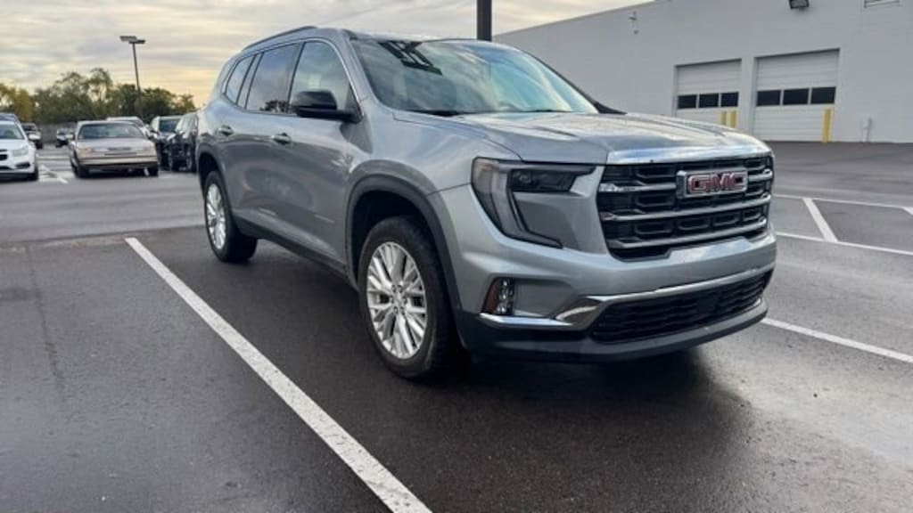 Used 2024 GMC Acadia Elevation SUV