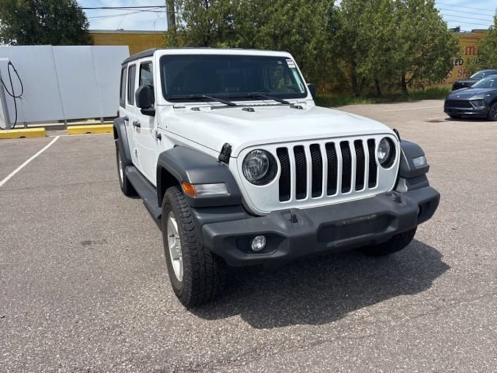Used 2022 Jeep Wrangler Unlimited Sport Altitude